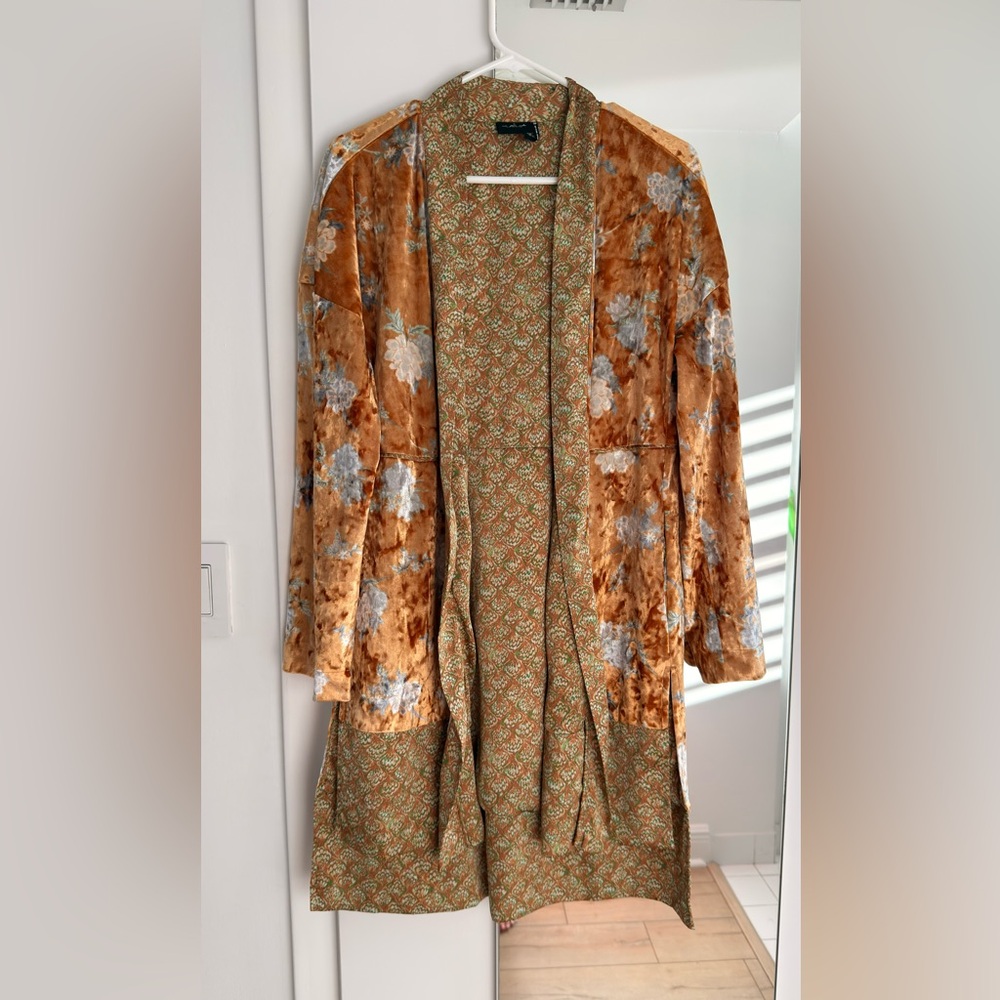 UO Velvet Kimono Jacket